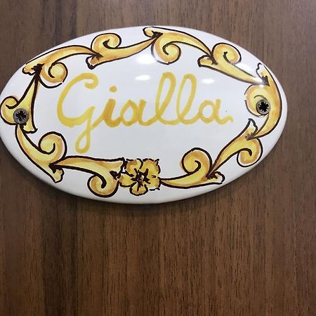 La Casa Di Fafa Panzió Nápoly Kültér fotó