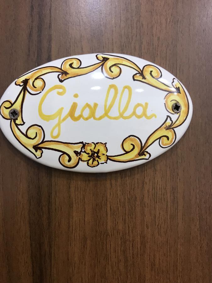 La Casa Di Fafa Panzió Nápoly Kültér fotó