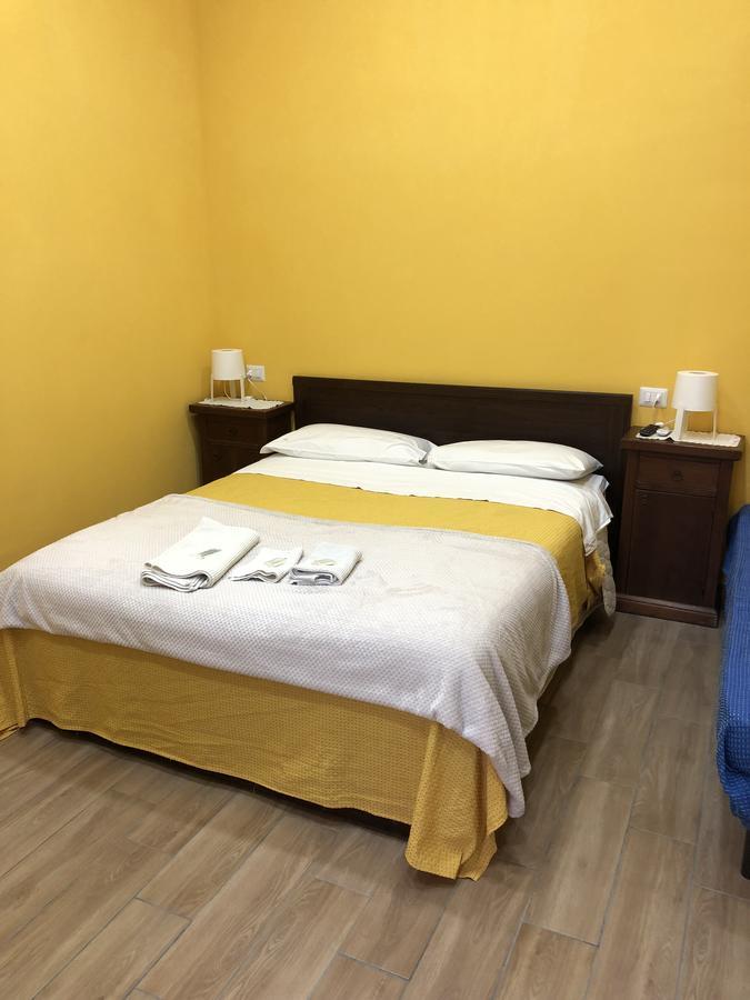 La Casa Di Fafa Panzió Nápoly Kültér fotó