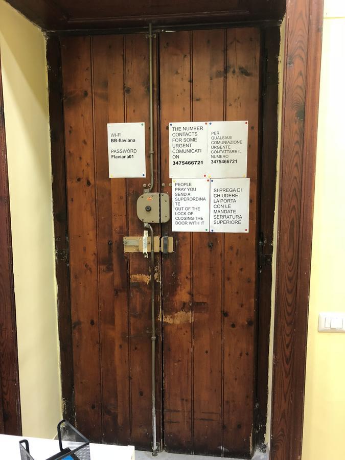 La Casa Di Fafa Panzió Nápoly Kültér fotó