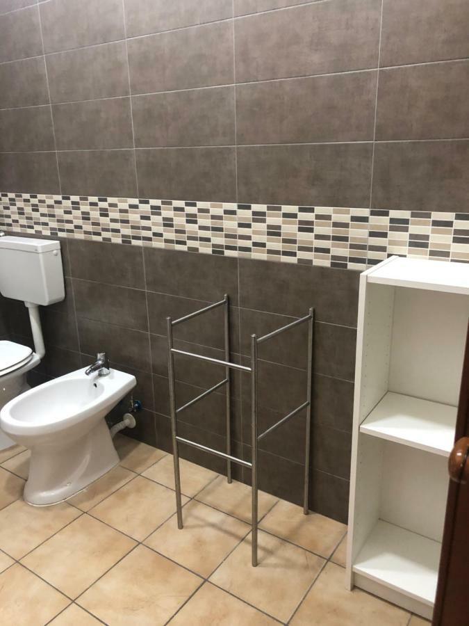 La Casa Di Fafa Panzió Nápoly Kültér fotó