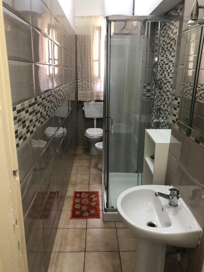 La Casa Di Fafa Panzió Nápoly Kültér fotó