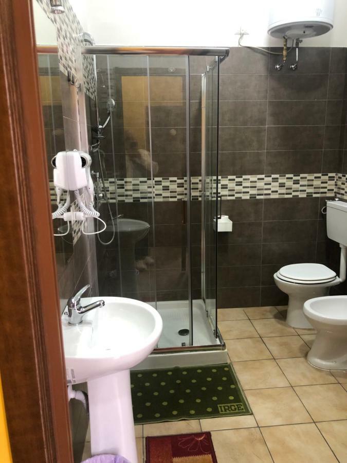 La Casa Di Fafa Panzió Nápoly Kültér fotó