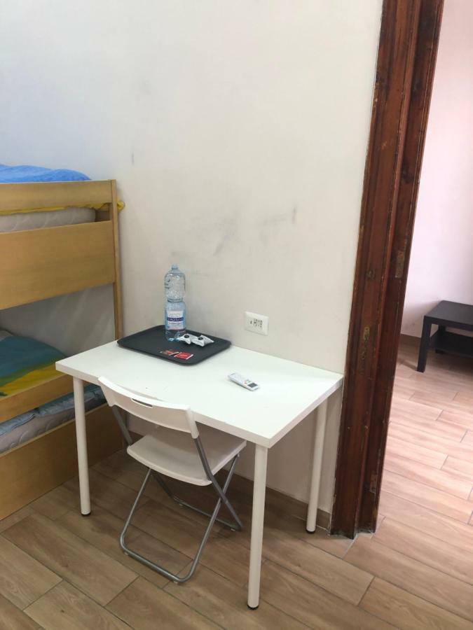 La Casa Di Fafa Panzió Nápoly Kültér fotó