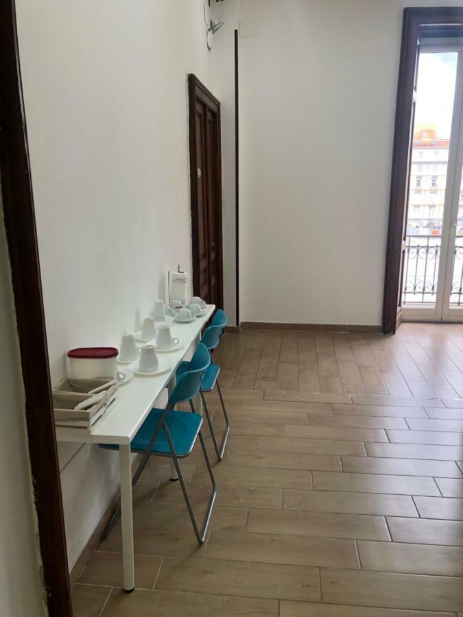 La Casa Di Fafa Panzió Nápoly Kültér fotó